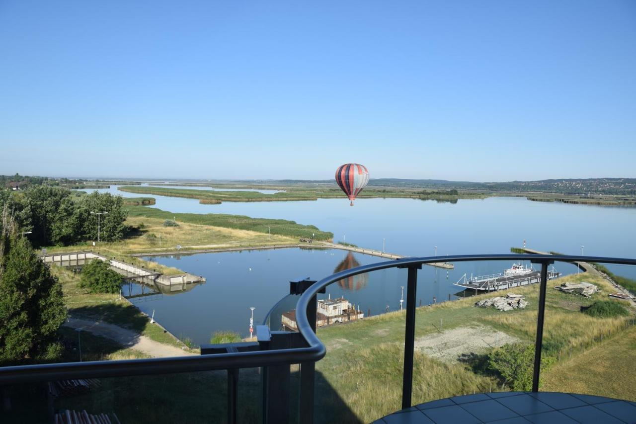 Panorama Apartman Velence Bagian luar foto
