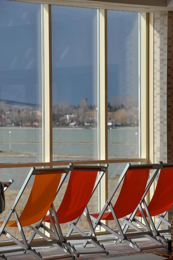 Panorama Apartman Velence Bagian luar foto