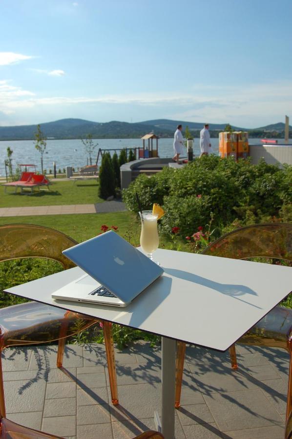 Panorama Apartman Velence Bagian luar foto