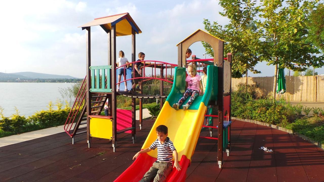 Panorama Apartman Velence Bagian luar foto