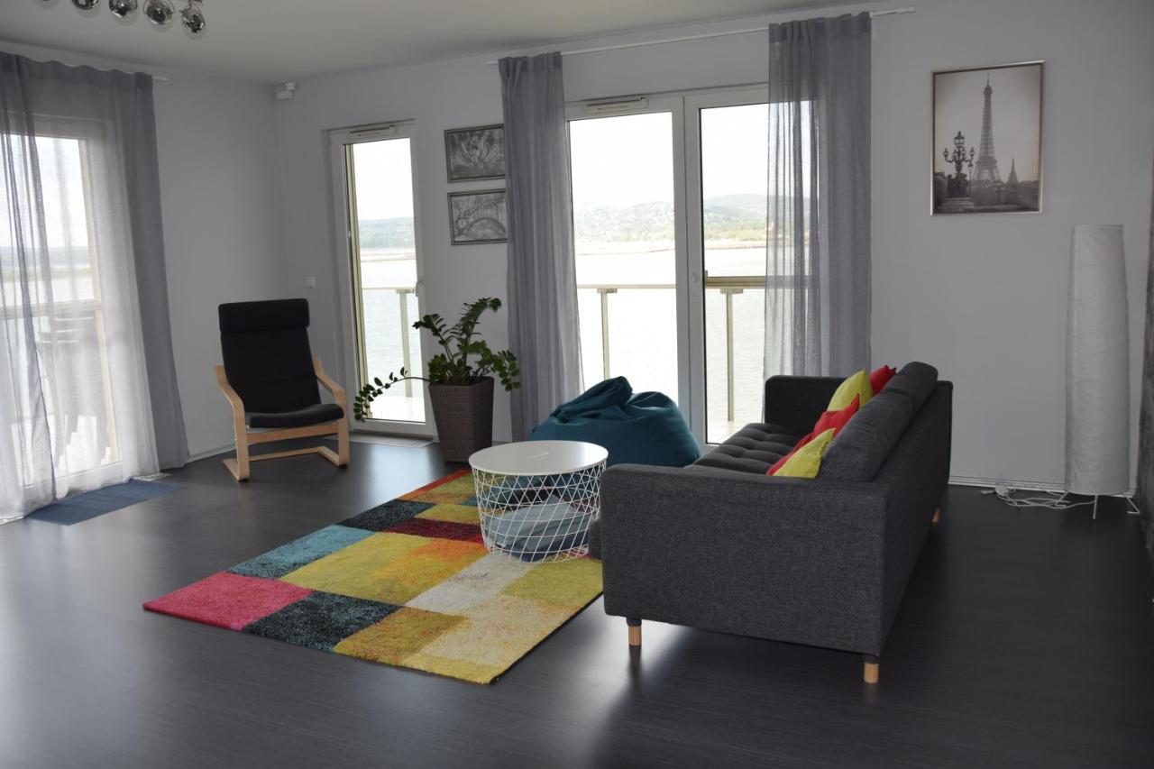 Panorama Apartman Velence Bagian luar foto