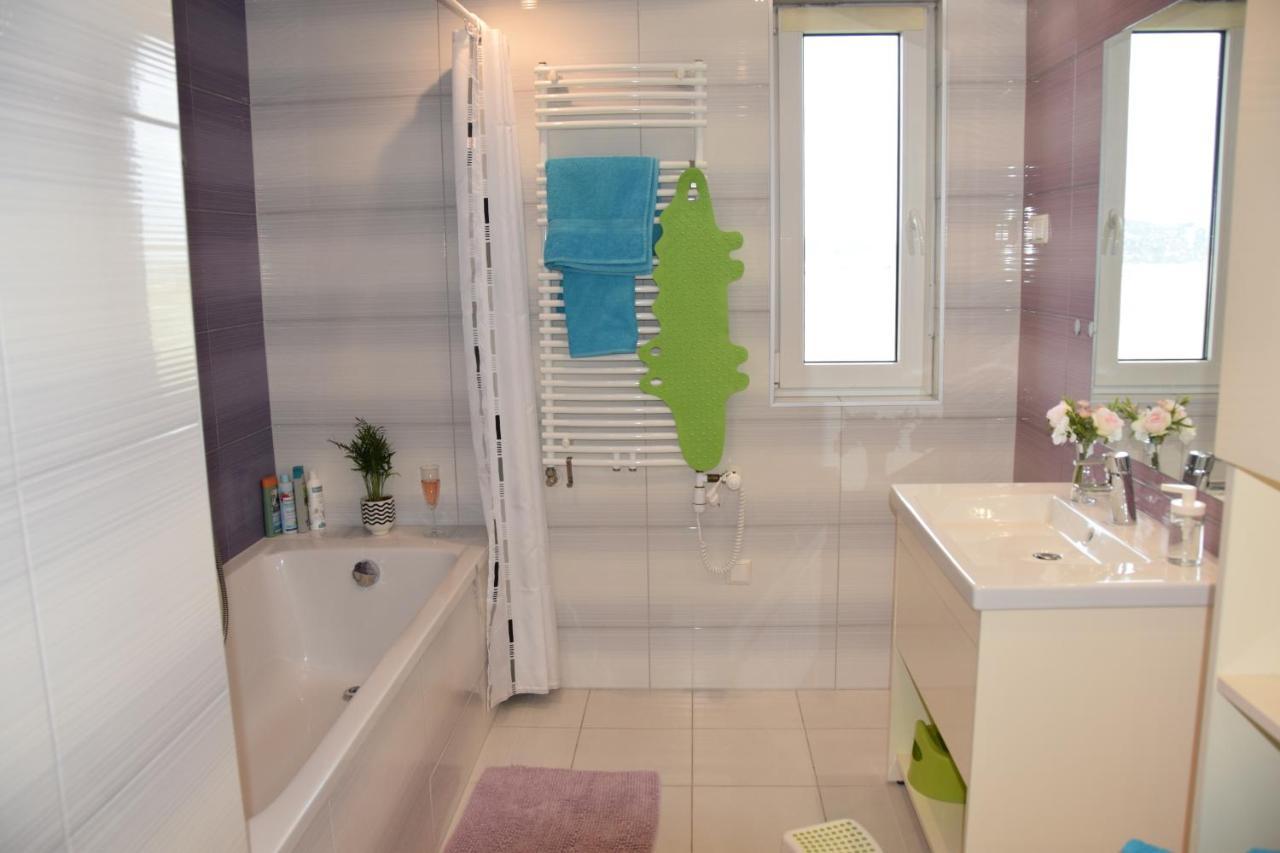 Panorama Apartman Velence Bagian luar foto