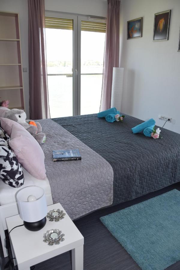 Panorama Apartman Velence Bagian luar foto