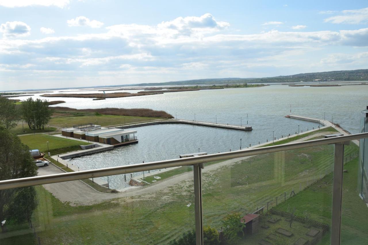 Panorama Apartman Velence Bagian luar foto